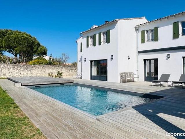 Maison 4 pièces 259 m²