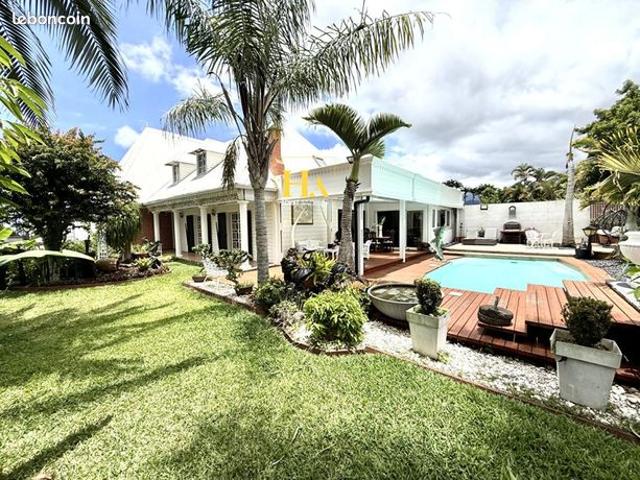 Maison 4 pièces 250 m²