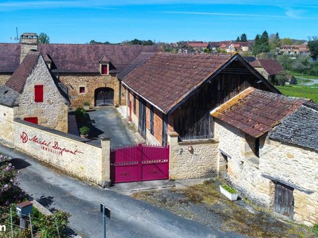 Maison 4 pièces 250 m²