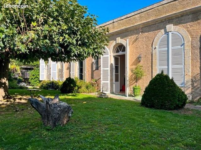 Maison 4 pièces 250 m²