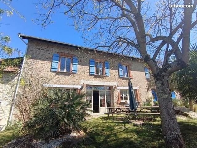 Maison 4 pièces 250 m²