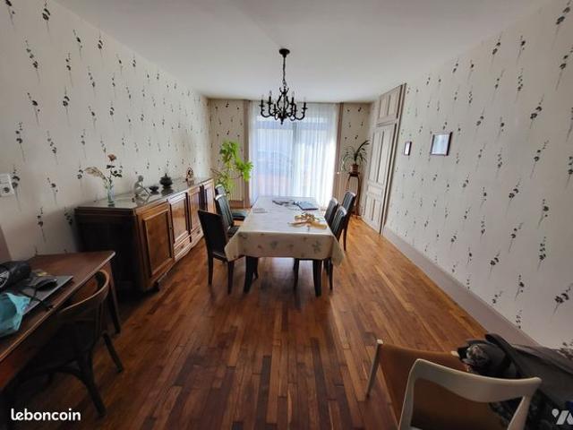 Maison 4 pièces 264 m²