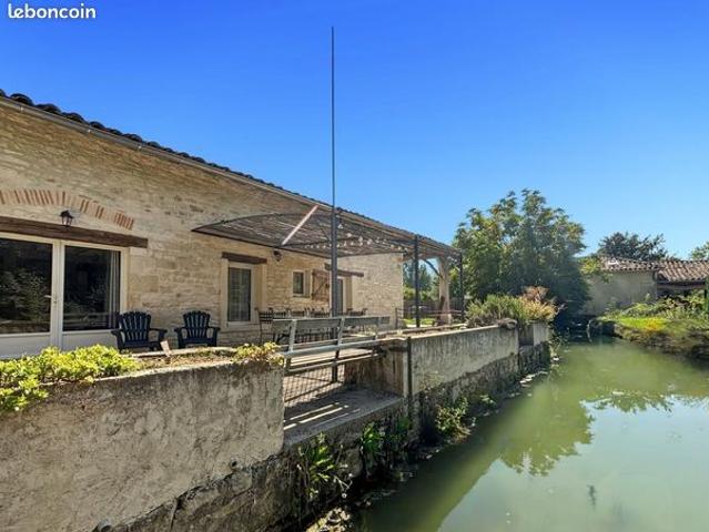 Maison 4 pièces 260 m²