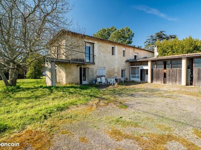 Maison 7 pièces 260 m²