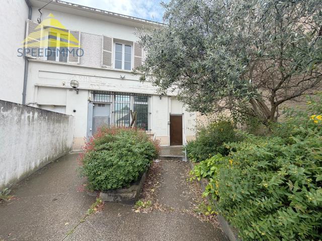 Maison 4 pièces 278 m²