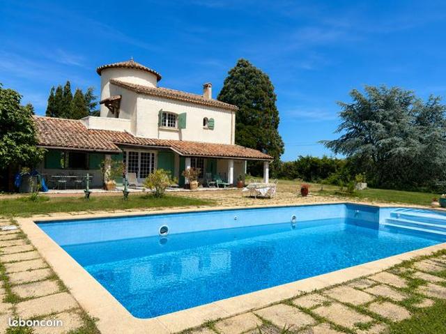 Maison 4 pièces 281 m²