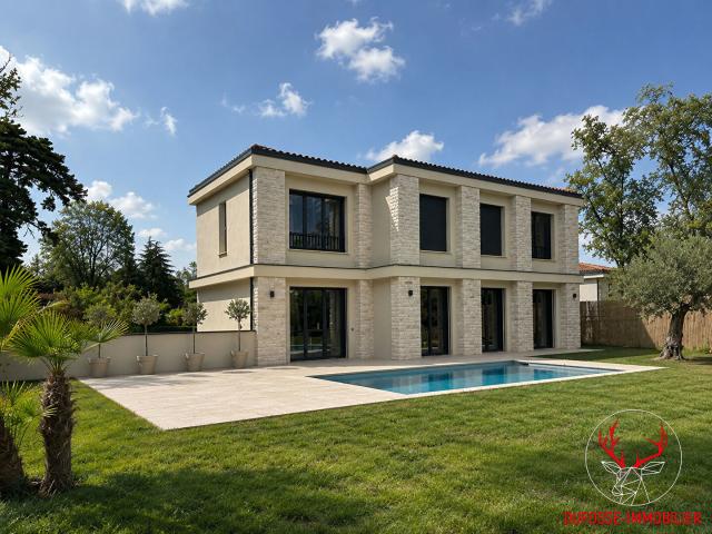 Maison 4 pièces 295 m²