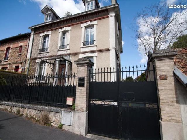 Maison 4 pièces 298 m²