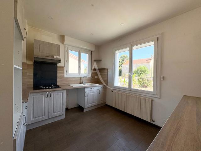 Maison 4 pièces 2 chambres NALLIERS
