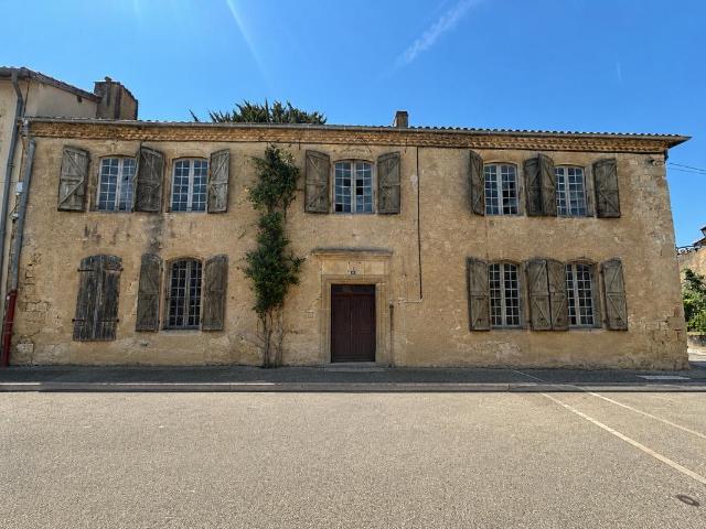 Maison 4 pièces 300 m²