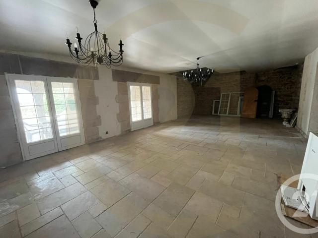 Maison 4 pièces 300 m²
