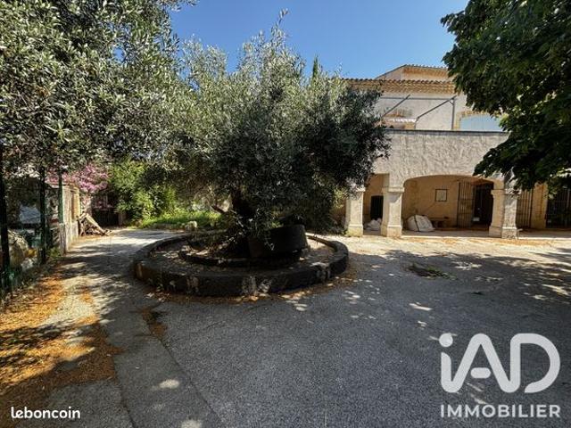 Maison 4 pièces 300 m²