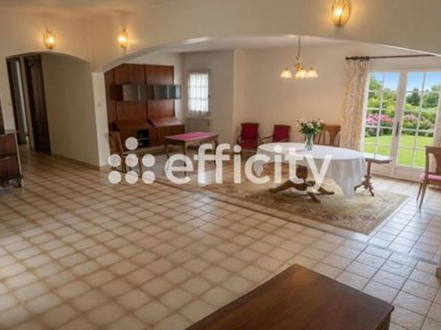 Maison 4 pièces 313 m²