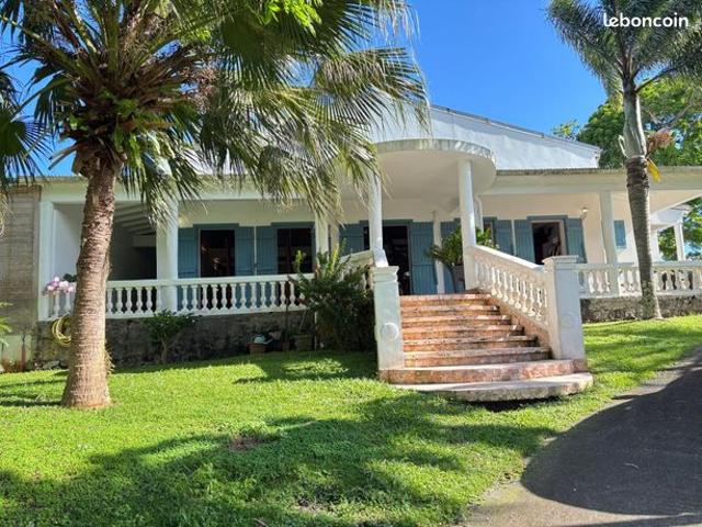 Maison 4 pièces 323 m²