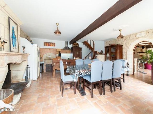 Maison 4 pièces 335 m²