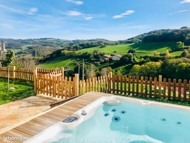 Maison 4 pièces 358 m²