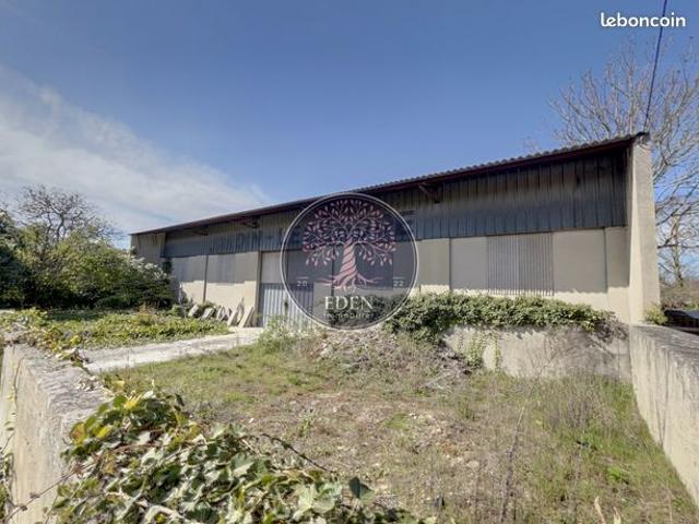 Maison 4 pièces 395 m²