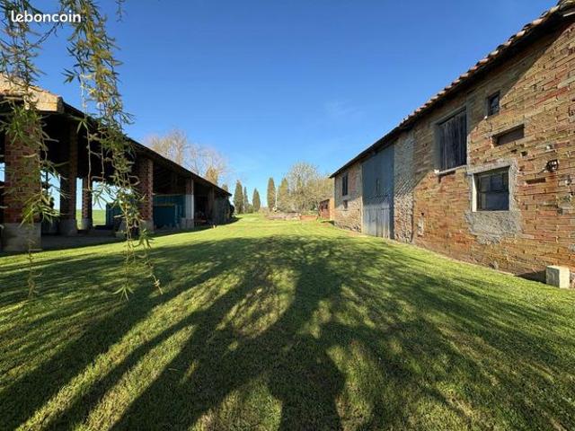 Maison 4 pièces 400 m²