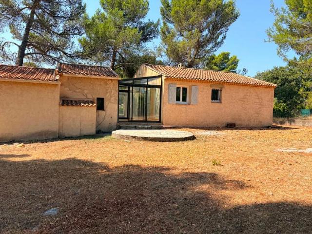 Maison 4 pièces, 70 m² à louer à Aups 83630
