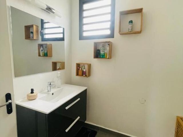 Maison 4 pièces, 71 m² à louer à Goyave 97128