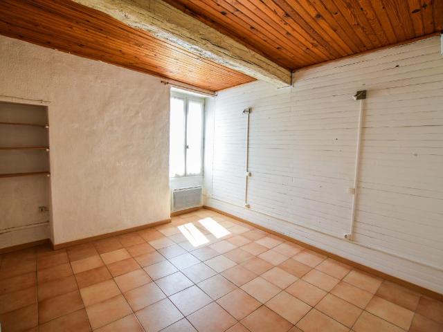 Maison 4 pièces, 74 m² à louer à Rochefort du Gard 30650