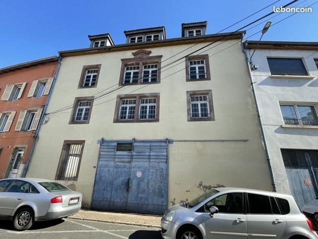 Maison 4 pièces 800 m²