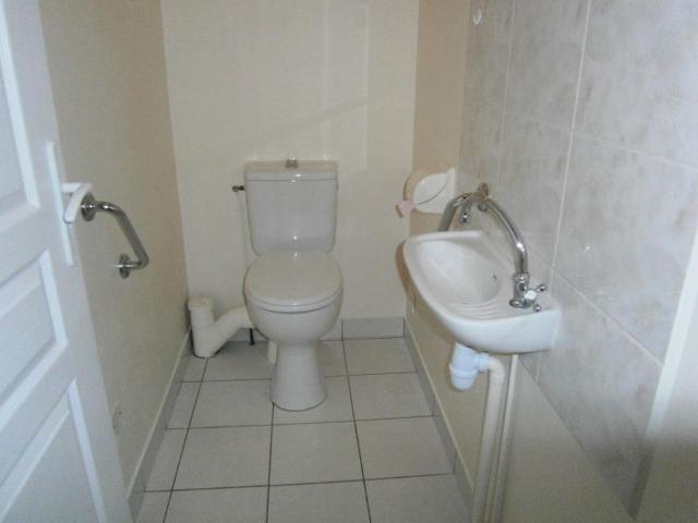 Maison 4 pièces, 80 m² à louer à Parnac 36170