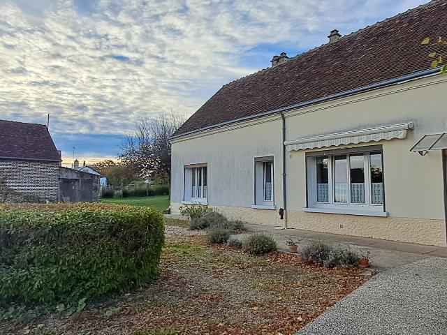 Maison 4 pièces 81 m2 habitables Huisseau en Beauce