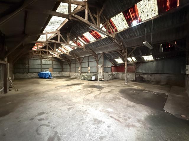 Maison 4 pièces 83m2 avec hangar 200m2