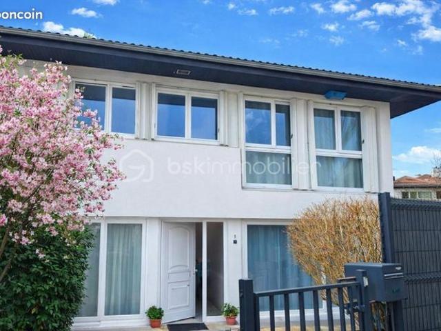 Maison 4 pièces 84 m²