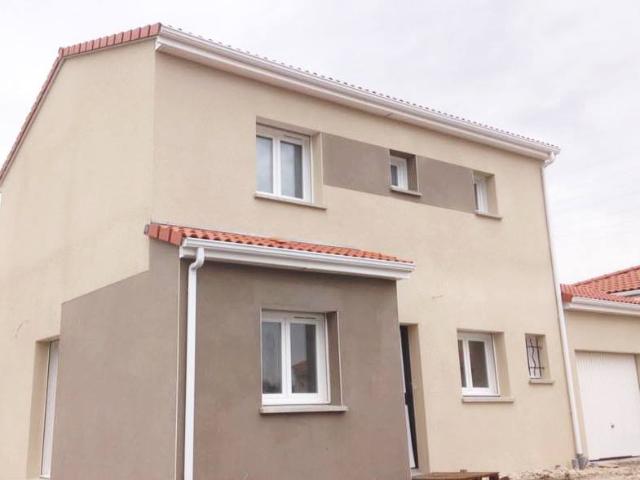 Maison 4 pièces, 84 m² à louer à Martillac 33650