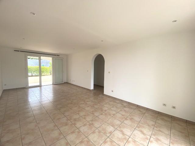 Maison 4 pièces, 84 m² à louer à Saint Pierre 97410