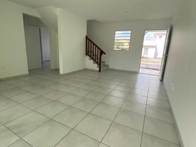 Maison 4 pièces, 85 m² à louer à Le Diamant 97223
