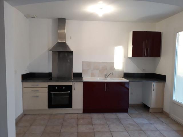 Maison 4 pièces, 86 m² à louer à Saint Rémy de Provence 13210