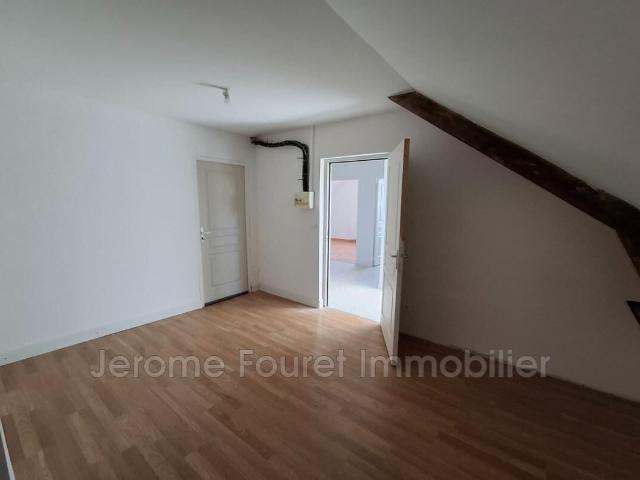 Maison 4 pièces, 86 m² à louer à Rosiers d'Égletons 19300