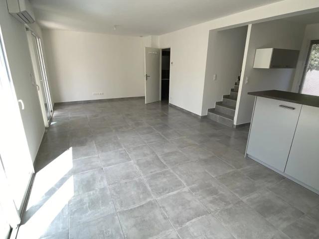 Maison 4 pièces, 87 m² à louer à Salon de Provence 13300