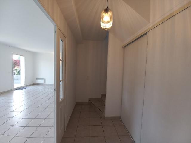 Maison 4 pièces, 87 m² à louer à Vaison la Romaine 84110