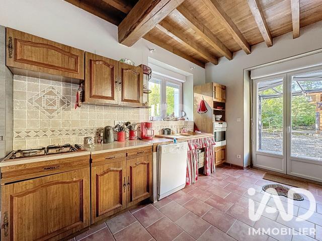 Maison 4 pièces, 111 m² à louer à Coulangeron 89580