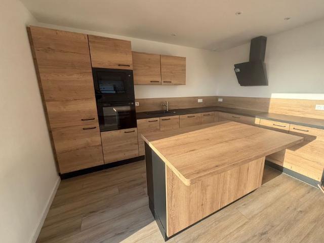 Maison 4 pièces, 88 m² à louer à Tourville sur Sienne 50200