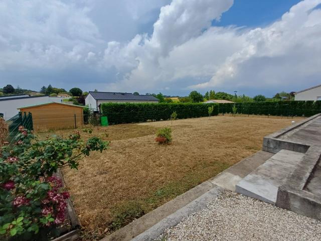 Maison 4 pièces, 89 m² à louer à Bouresse 86410
