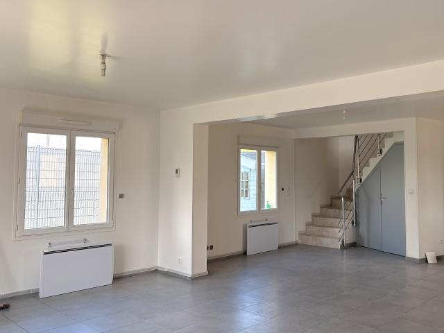 MAISON 4 PIECES 90 m²