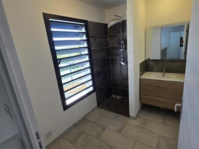 Maison 4 pièces, 91 m² à louer à Sainte Suzanne 97441