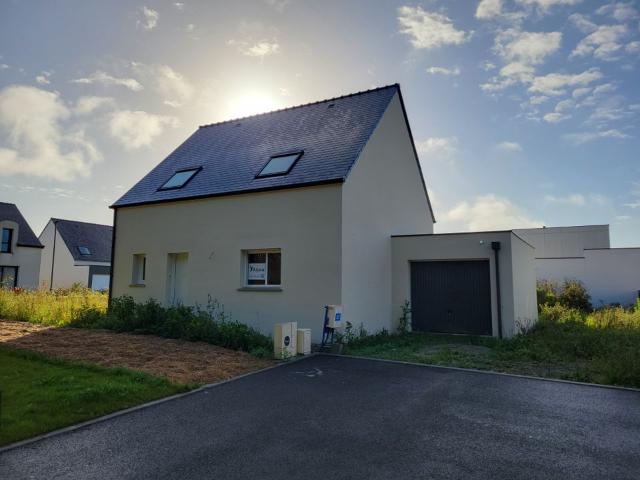 Maison 4 pièces, 91 m² à louer à Plouhinec 56680