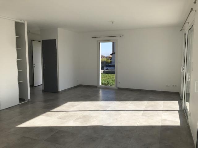Maison 4 pièces, 93 m² à louer à Félines 07340