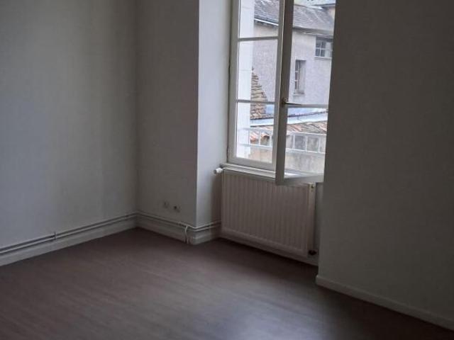 Maison 4 pièces, 93 m² à louer à Savigné sur Lathan 37340