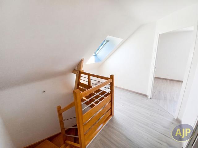 Maison 4 pièces, 95 m² à louer à Questembert 56230