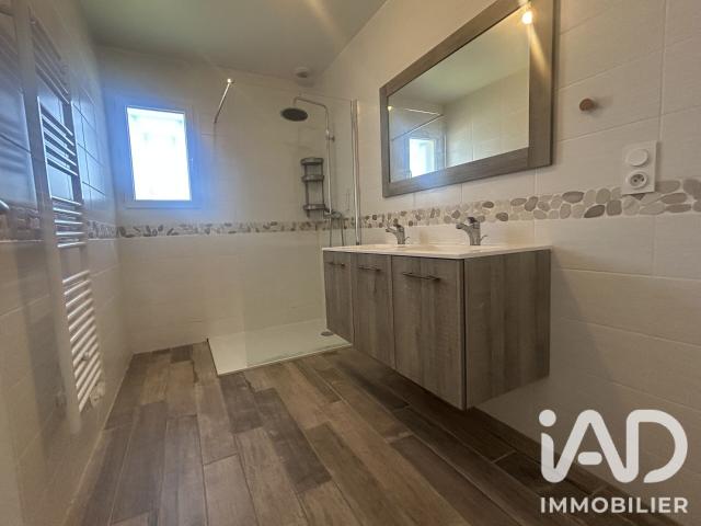Maison 4 pièces, 96 m² à louer à Buziet 64680