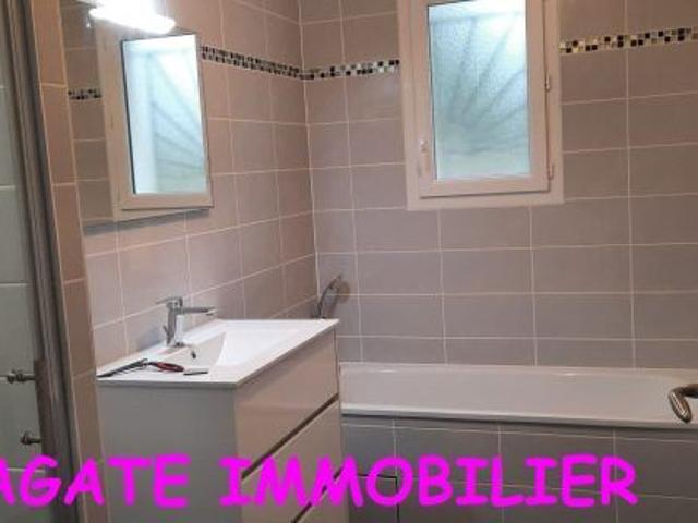 Maison 4 pièces, 96 m² à louer à Noaillan 33730