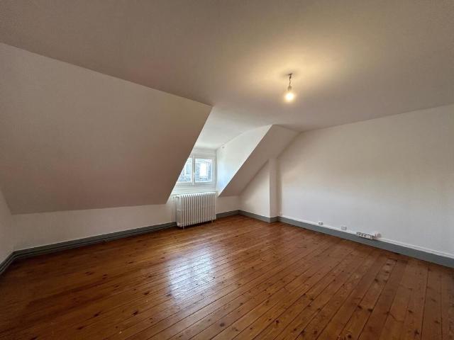 Maison 4 pièces, 96 m² à louer à Tours 37000