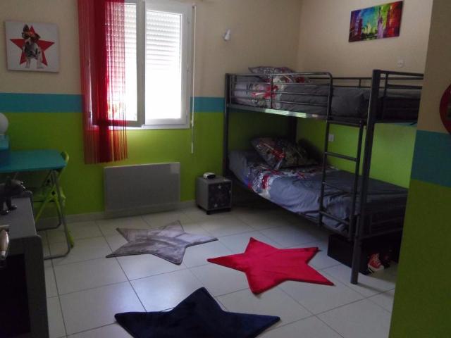 Maison 4 pièces, 97 m² à louer à Clarensac 30870